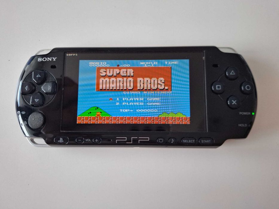 Sony PSP 3000 Playstation Portable - качени много игри