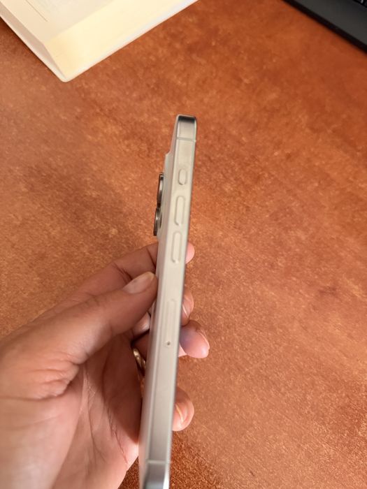 iPhone 15 Pro 128 GB Natural Titanium