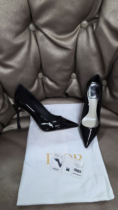 Налични Christian Dior