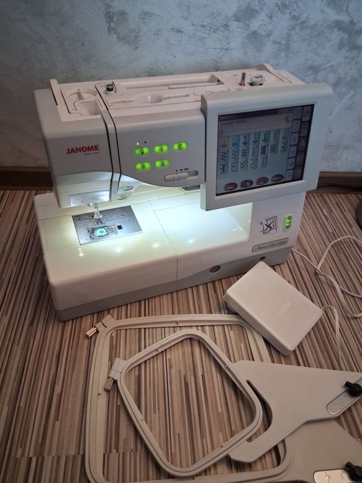 Masina de brodat-cusut