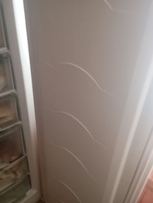 Продам морозильную камеру