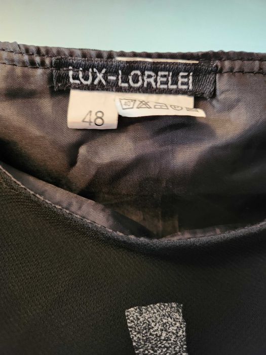 Fusta lunga, marimea 48 pe eticheta, dar ca marime efectiva ar fi 38