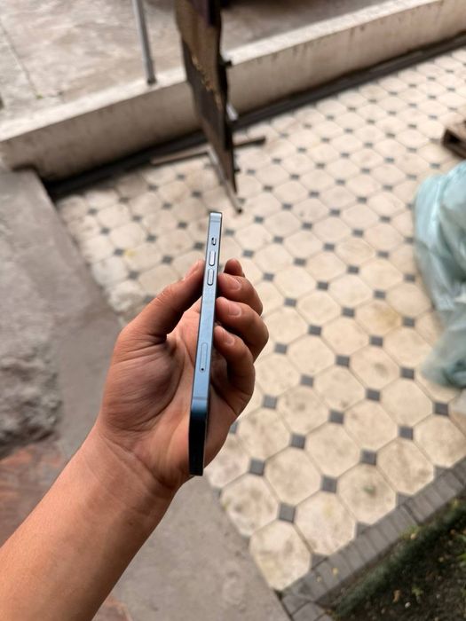 iPhone 13