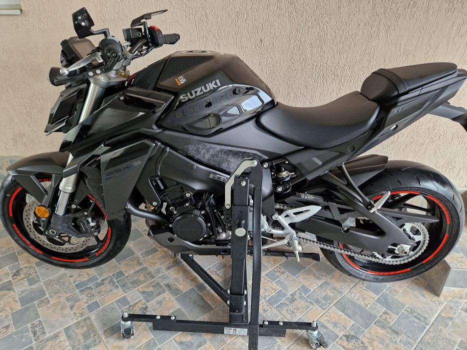 SUZUKI GSXS/M4/An fabricație /10/2024/Schimb cu super-sport