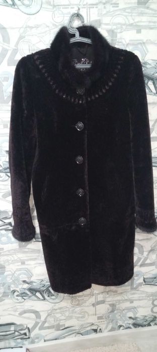 Продам мутоновую шуб