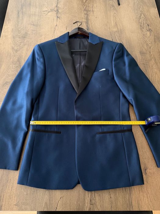 Vand costum Castellini marime 46