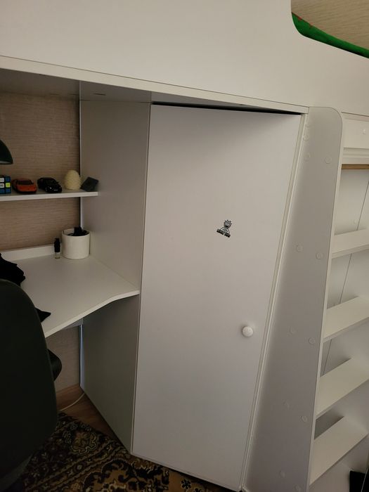 Двух яросная кровать