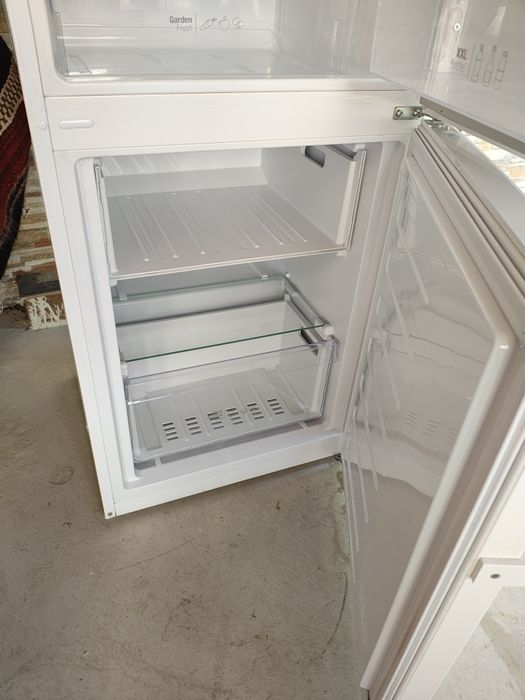 Frigider Artic cu congelator