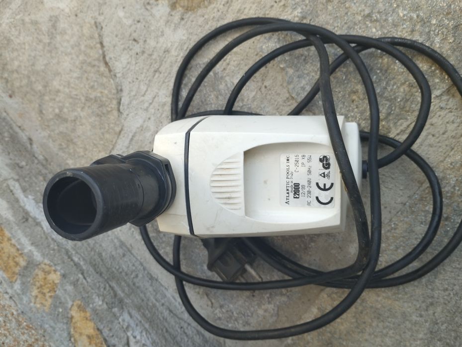 Помпа за басейни и преливане на течности