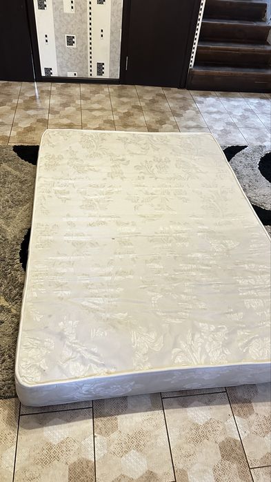 Продам матрац 1,40*2,0 б/у