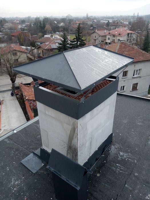 Двускатни и четрискатни шапки за комини!