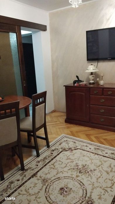 Apartament 3 camere, etaj 2, mobilat și utilat