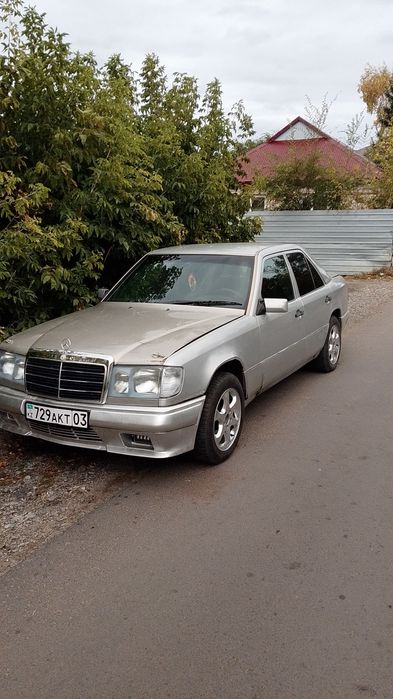 Продам Мерс 124.
