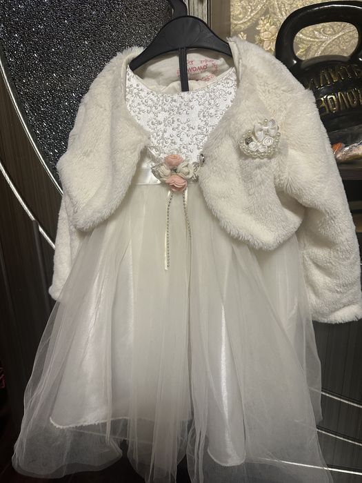 Продам белое платье