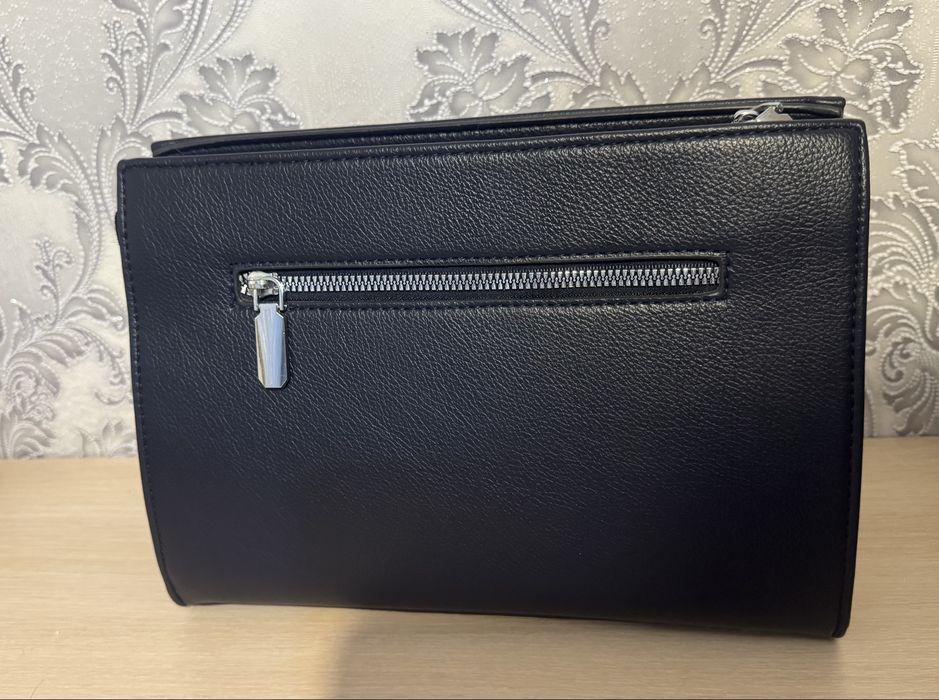 Продам женскую сумку David Jones (оригинал)