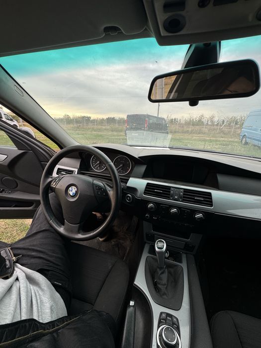 BMW Seria 5 2011 — imagine 5