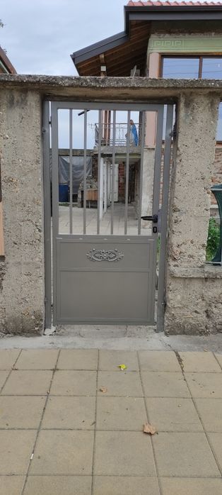 Делови 87 ЕООД метални врати, метални огради и метални колчета за огра