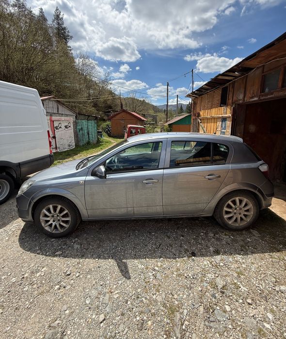 Opel Astra (на части)
