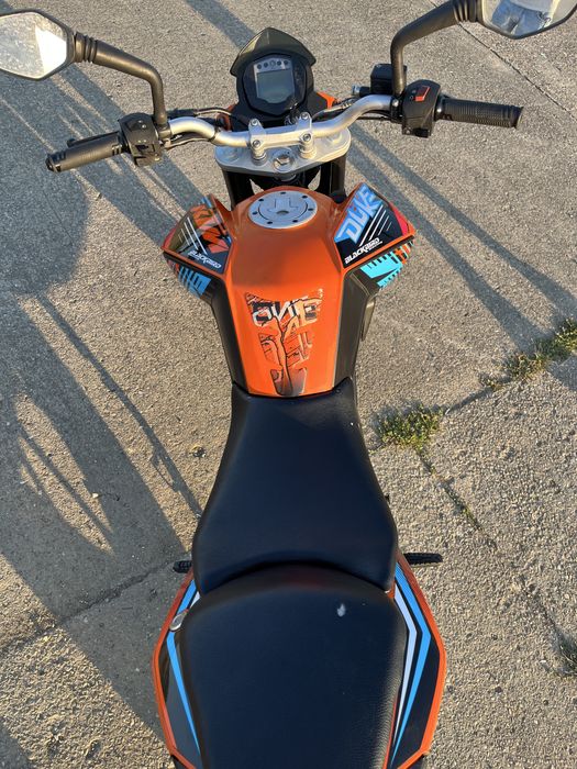 Ktm duke 125cc….