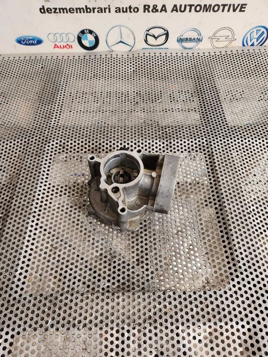 Pompa Vacuum Audi A4 8V Q3 Q5 Vw Golf Passat Tiguan Etc 2.0 TSI TFSI Cod 06LB - Dezmembrari Arad