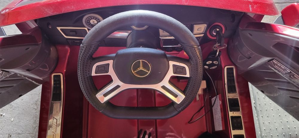 Детский электромобиль