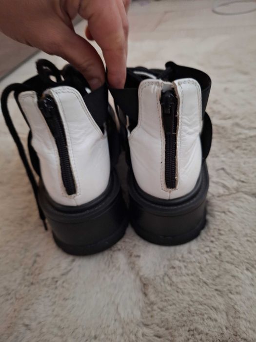 Sandale Exclusive mărimea 36.5 stare foarte bună