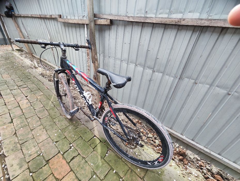 Velik sotladi ozro ishi bor