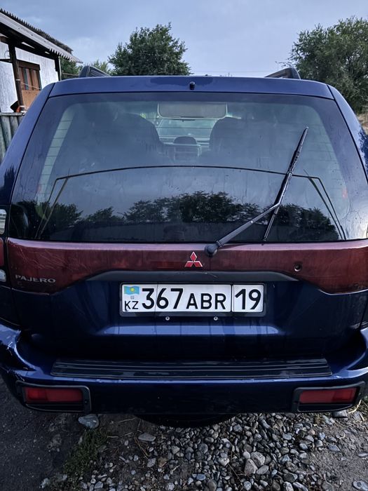 Продам машину Pajero Sport