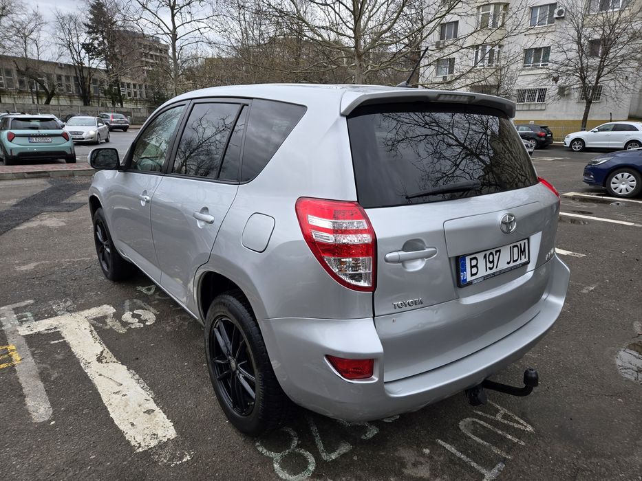 TOYOTA RAV4 2011 — imagine 3