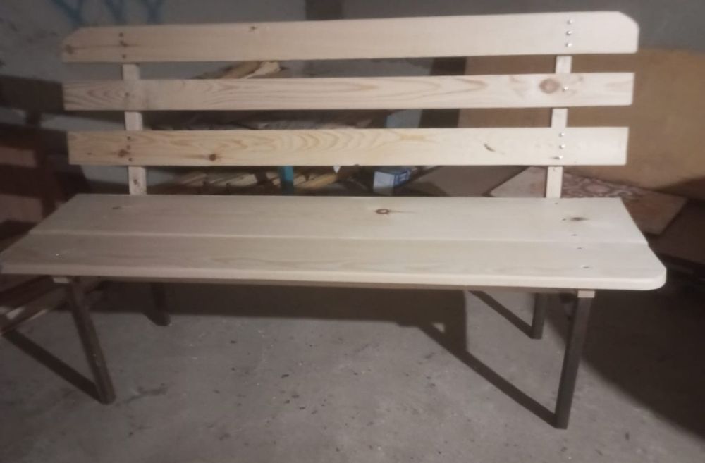 Лавка деревянная