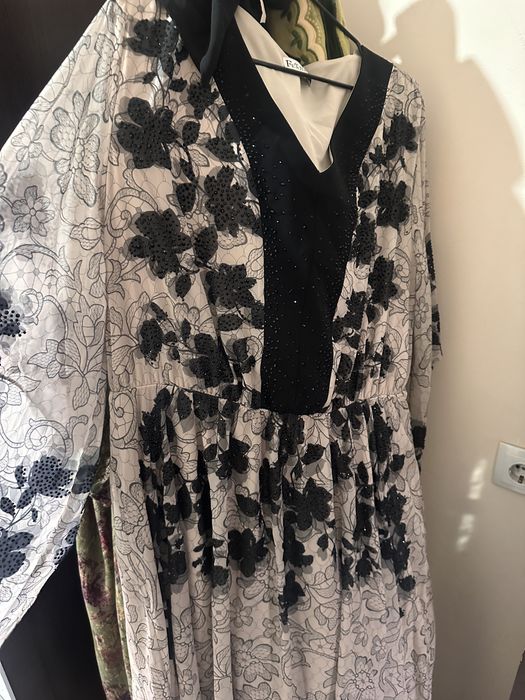 Платье нарядное красивое