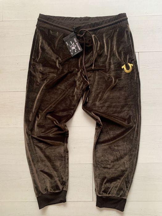 True Religion • •