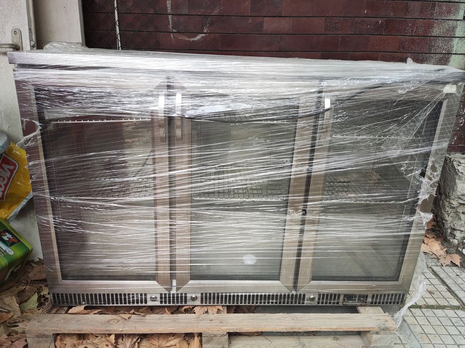 Хладилна витрина