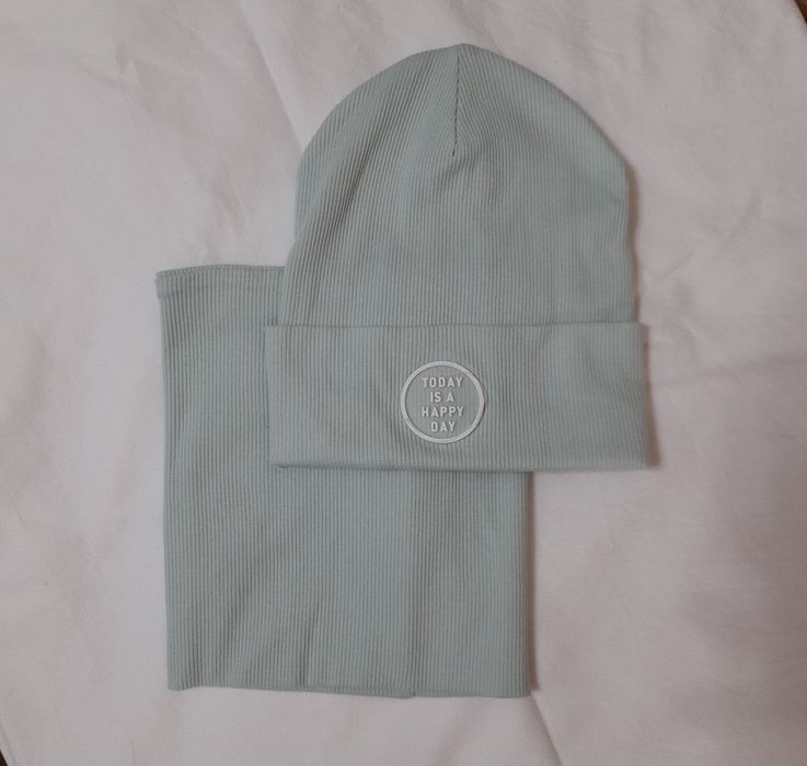 Продаются комплекты шапка+снуд