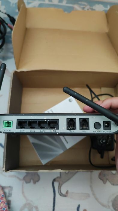 Роутер Huawei под оптиволокно и Adsl