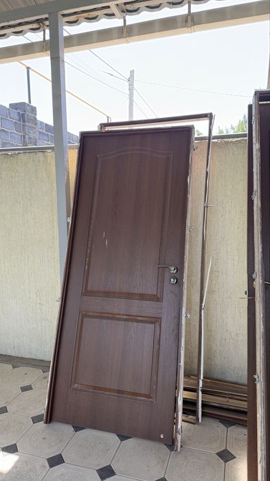 Продаются двери б/у