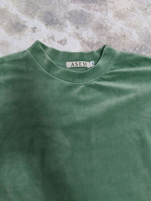 Продам велюровый костюм