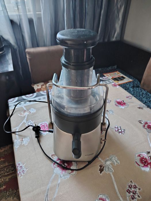 Продаю соковыжималку