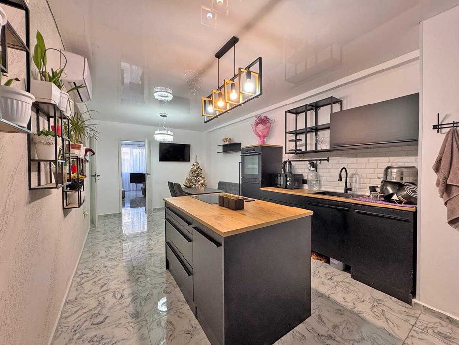 Продава се Тристаен апартамент в к.к. Слънчев бряг - 109 кв.м за 606 €/кв.м - Снимка #5