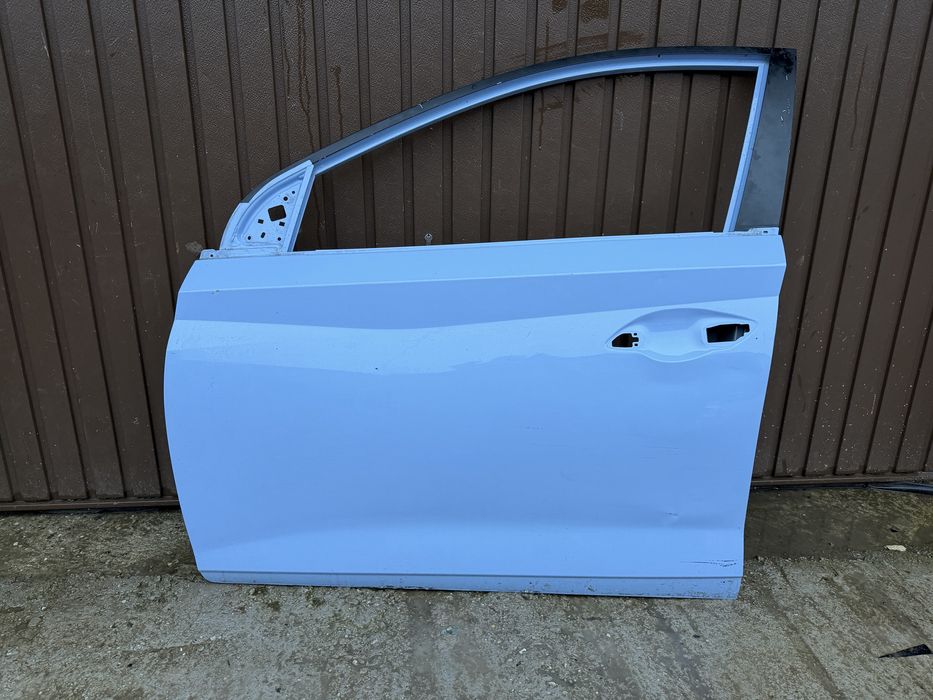 Usa stanga fata hyundai bayon