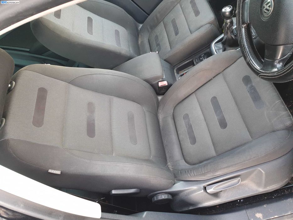 Scaun Pasager Dreapta Fata Textil FARA Incalzire Volkswagen Tiguan 2007 - 2011 [K1093]
