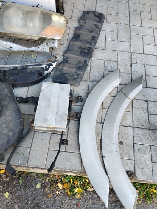 Продам кузовные детали Митсубиси Паджеро 3