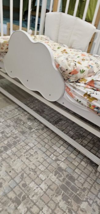 СРОЧНО!Детская кроватка с матрасом