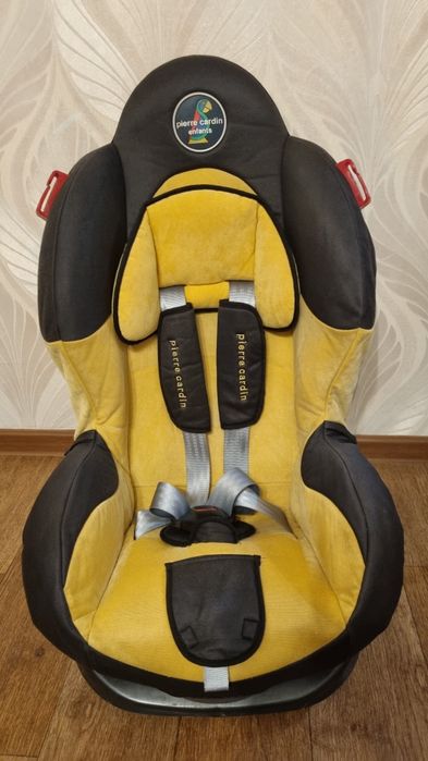 Детское автокресло  pierre cardin