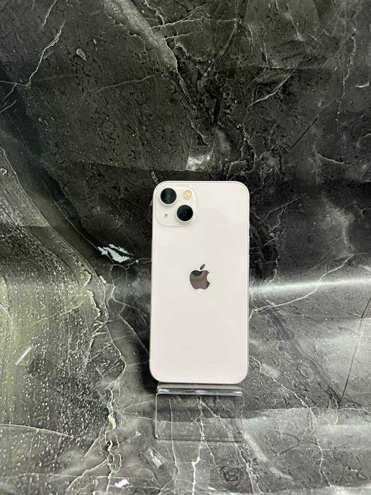 смартфон Apple iPhone 13