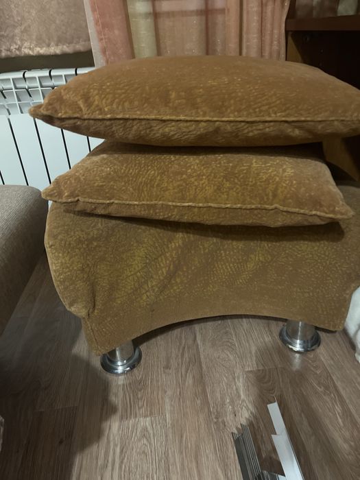 Пуфик с подушками в наборе