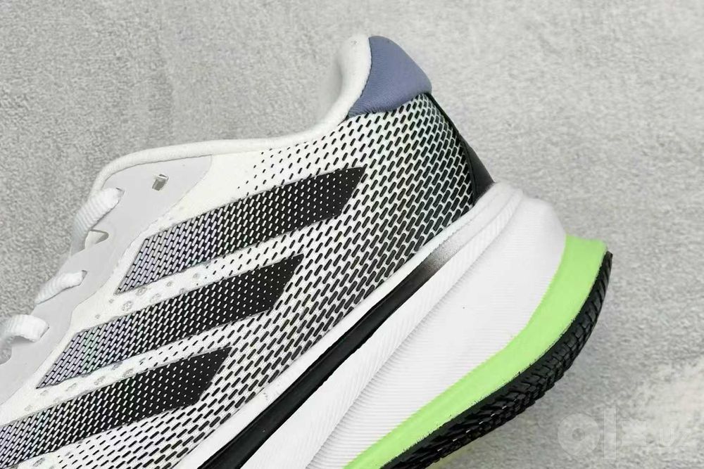 Кроссовки Adidas