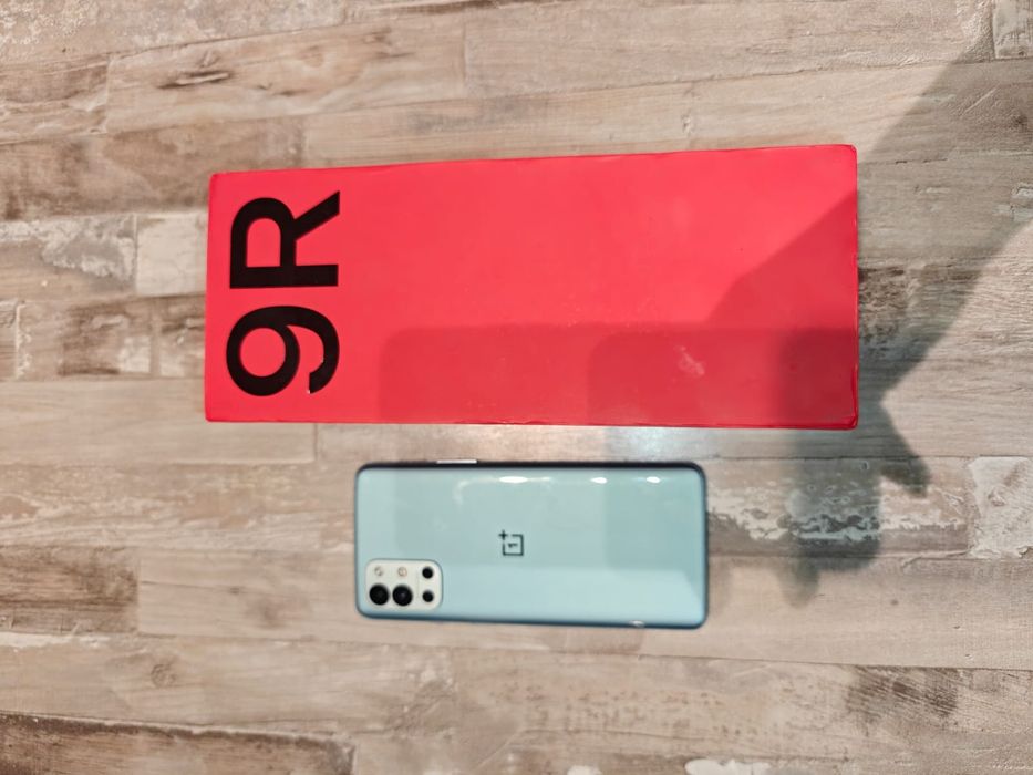 Смартфон OnePlus 9r Б/У