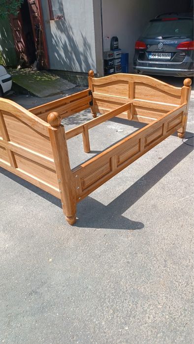 Pat lemn masiv esenta tare - 2 persoane