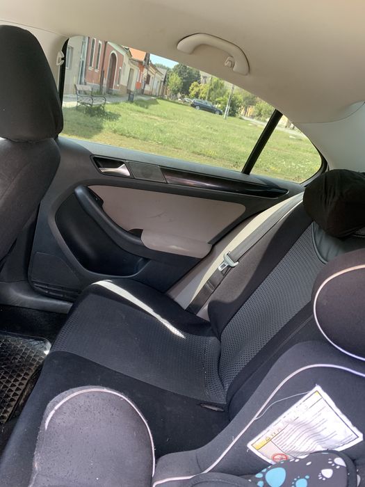 Volkswagen jetta 2012